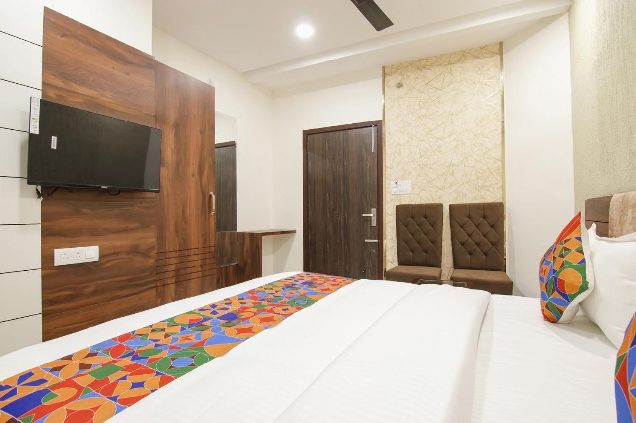 Fabhotel Spring Amritsar Exteriör bild