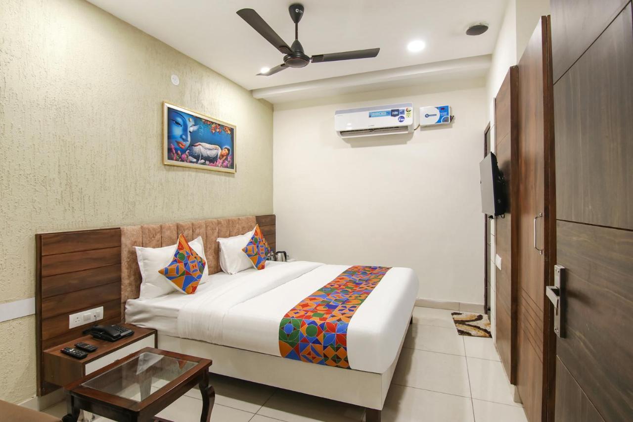 Fabhotel Spring Amritsar Exteriör bild