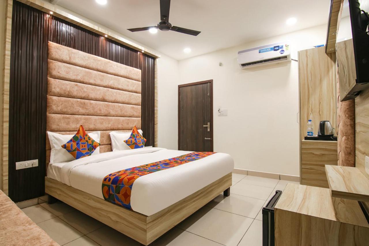 Fabhotel Spring Amritsar Exteriör bild